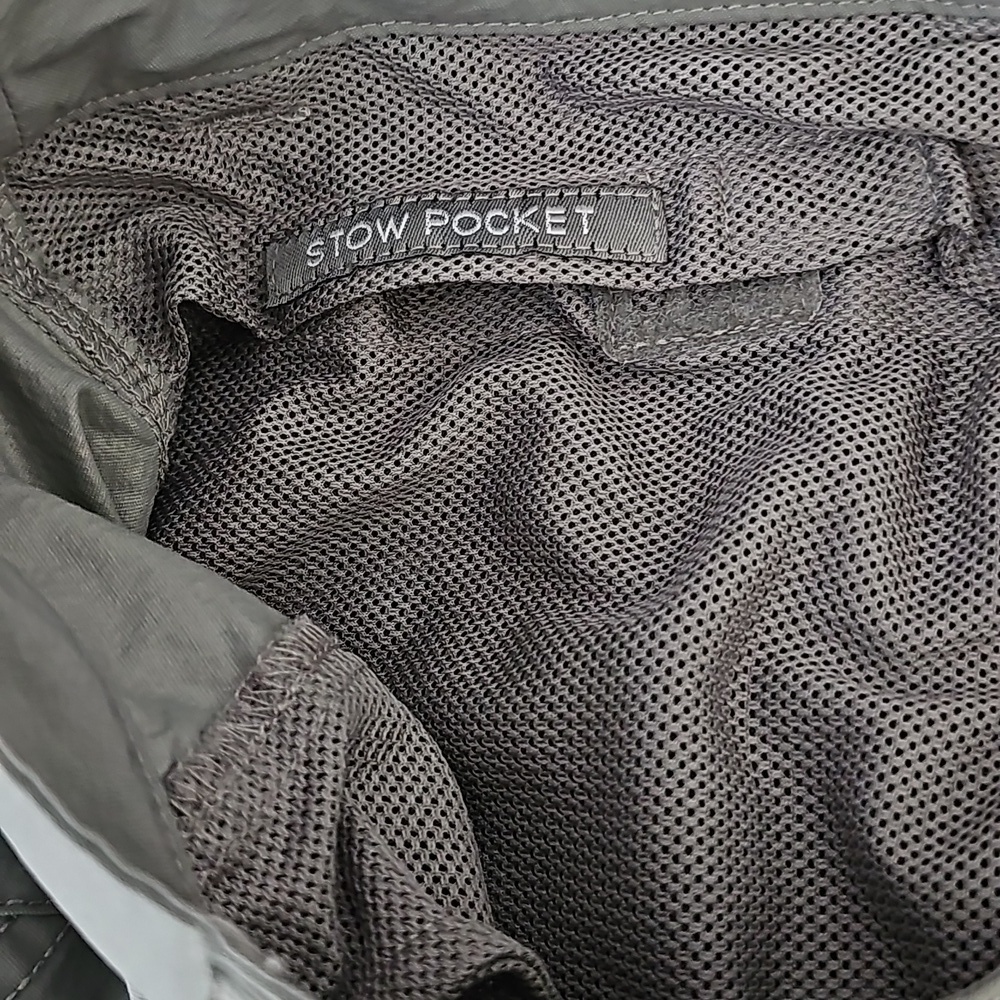 The North Face Convertible Pants. - Picture 10 of 12